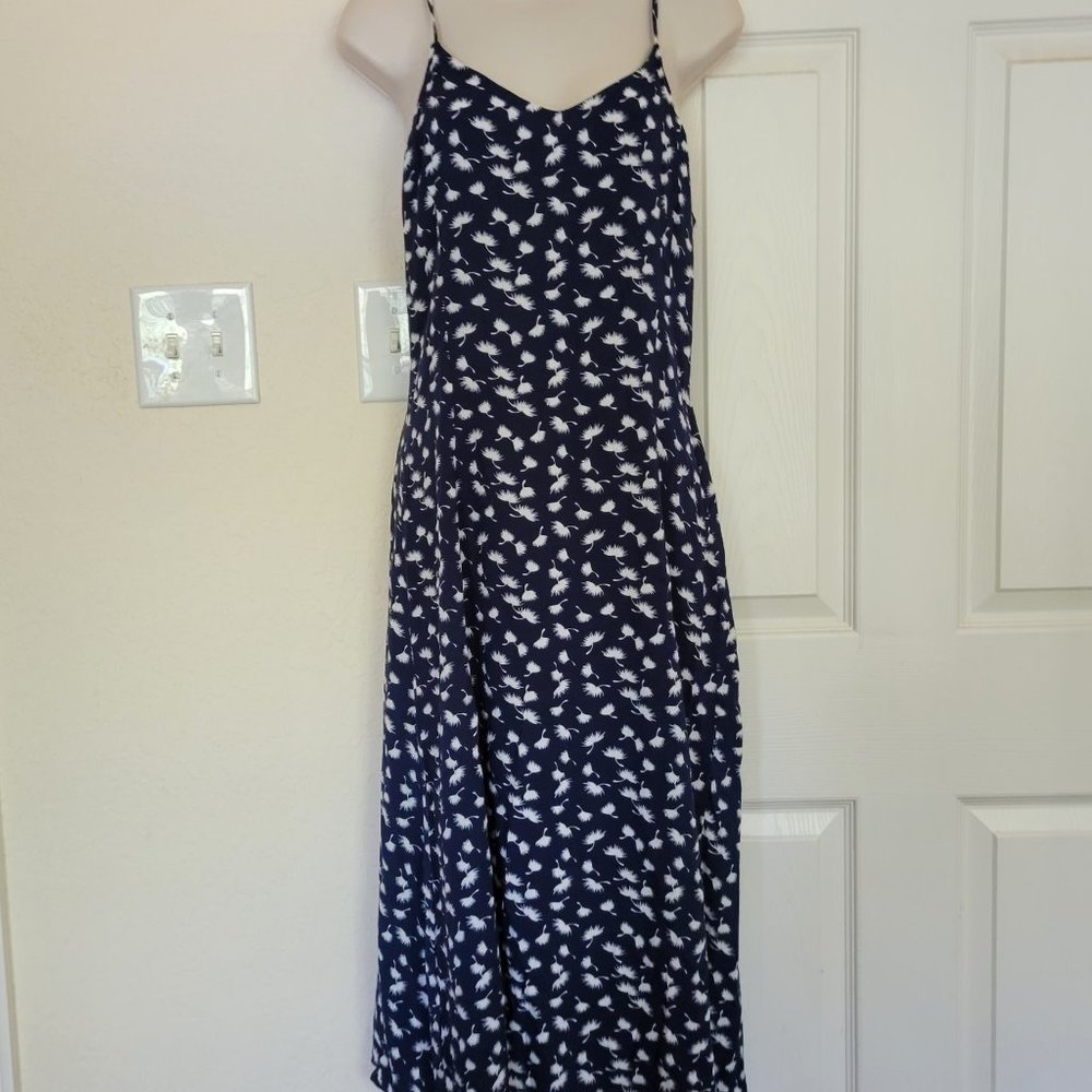 Old Navy Women's Lightweight Sightly Fitted Summer Dress Size M